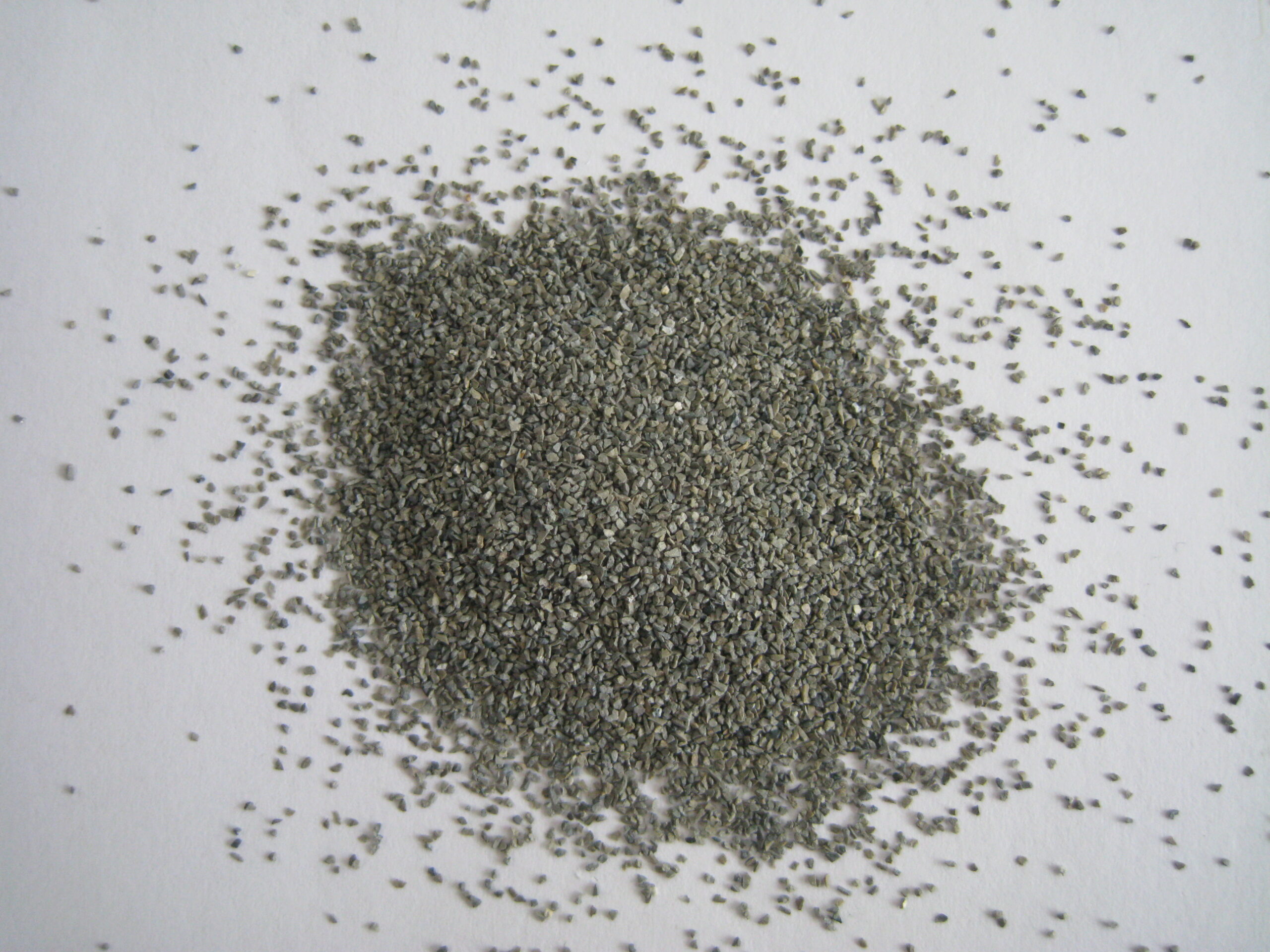 ジルコニウムコランダム